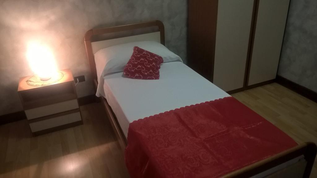 B&B Acquaria Авеццано Экстерьер фото